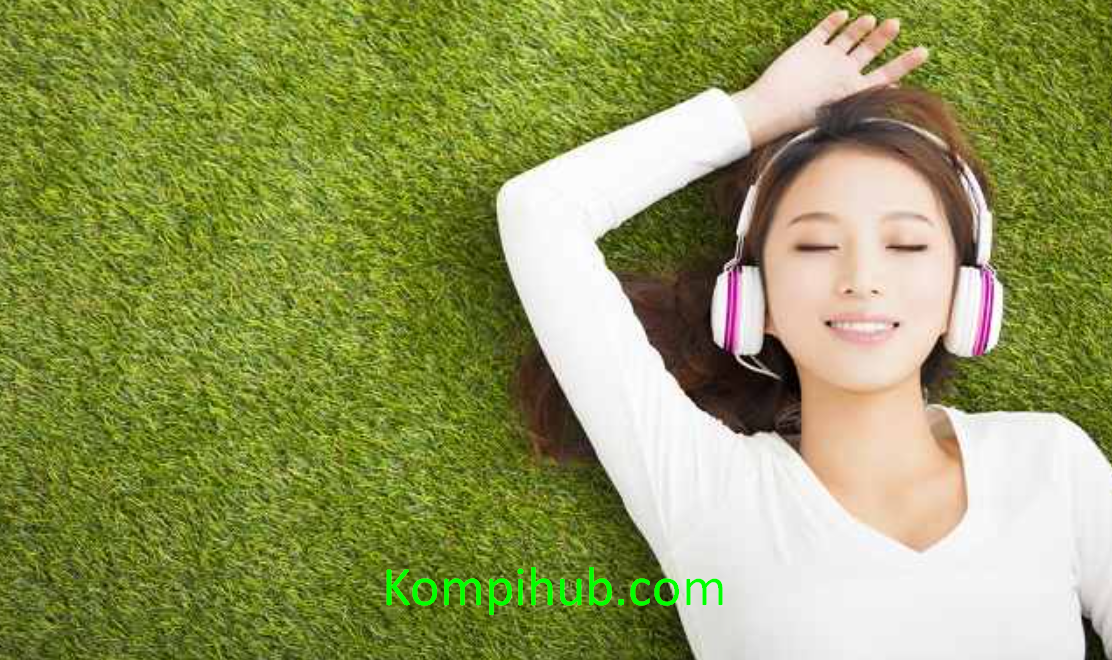Mendengarkan Musik
